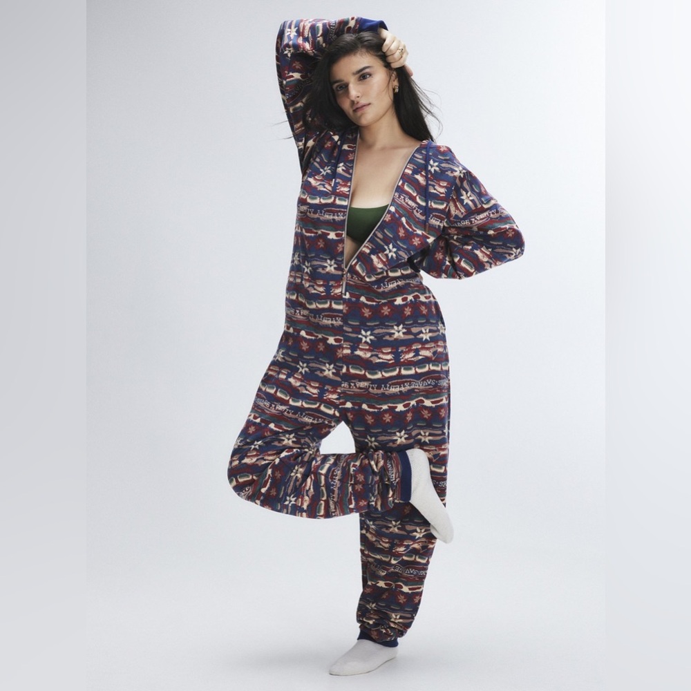Savage X Fenty Hooded Onsie Jumpsuit Red Cognac Cabin Print